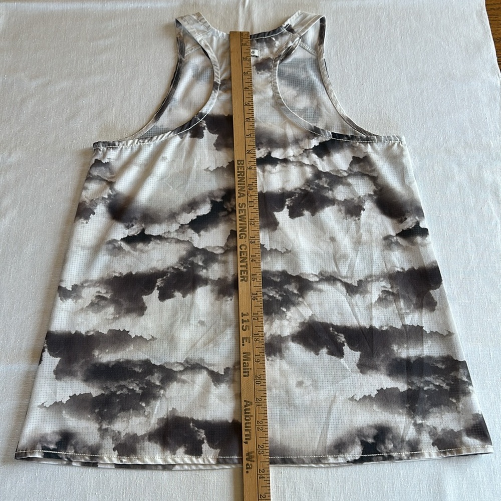 oiselle Passport Racerback Tank Storm Clouds Print 4 - Picture 5 of 6